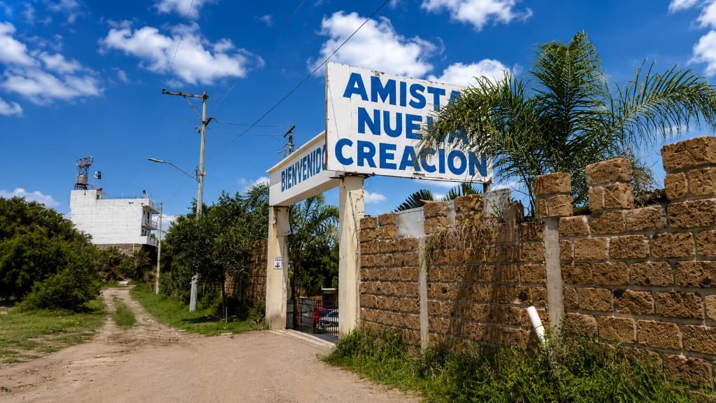 Entrada de Amistad Nueva Creación Internacional en Corregidora